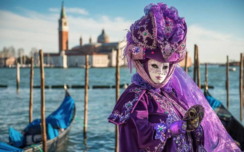 (Carnaval de Veneza fonte Twiter)